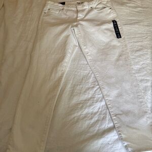 Old Navy Girlfriend Coupe Girlfriend White Jeans